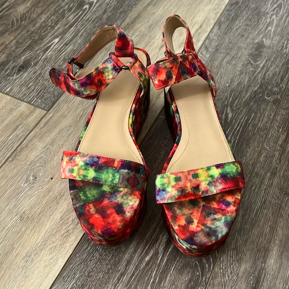 Zara Trafaluc Platform Wedge Sandals Size graphic geometric rainbow PRIDE design